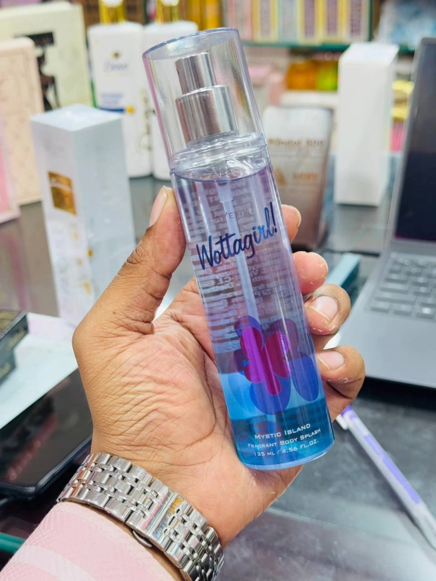 𝙇𝙖𝙮𝙚𝙧’𝙧 𝙒𝙤𝙩𝙩𝙖𝙜𝙞𝙧𝙡 𝘽𝙤𝙙𝙮 𝙈𝙞𝙨𝙩 💖