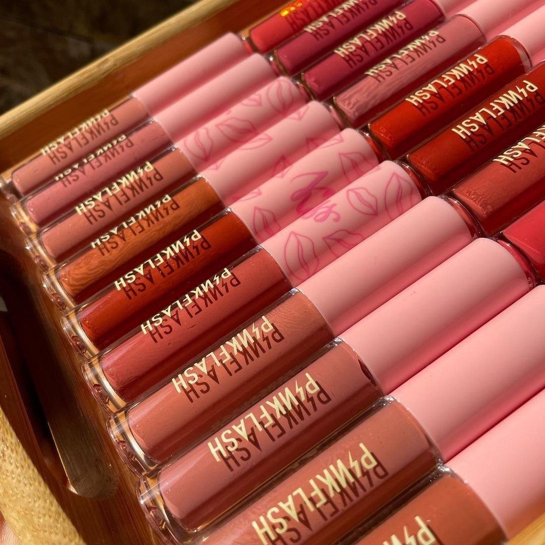 𝐏𝐢𝐧𝐤𝐅𝐥𝐚𝐬𝐡 𝗠𝗮𝘁𝘁𝗲 𝐋𝐢𝐩𝐬𝐭𝐢𝐜𝐤