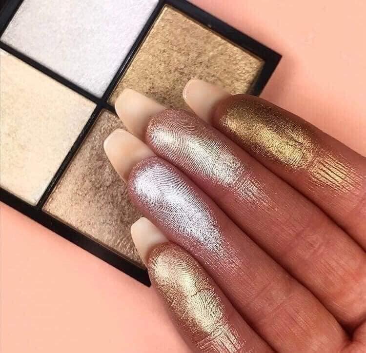 𝐓𝐞𝐜𝐡𝐧𝐢𝐜 𝐌𝐞𝐠𝐚 𝐆𝐥𝐨𝐰 𝐇𝐢𝐠𝐡𝐥𝐢𝐠𝐡𝐭𝐞𝐫