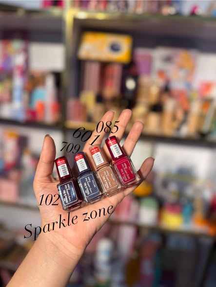 Miss & Mrs nail polish