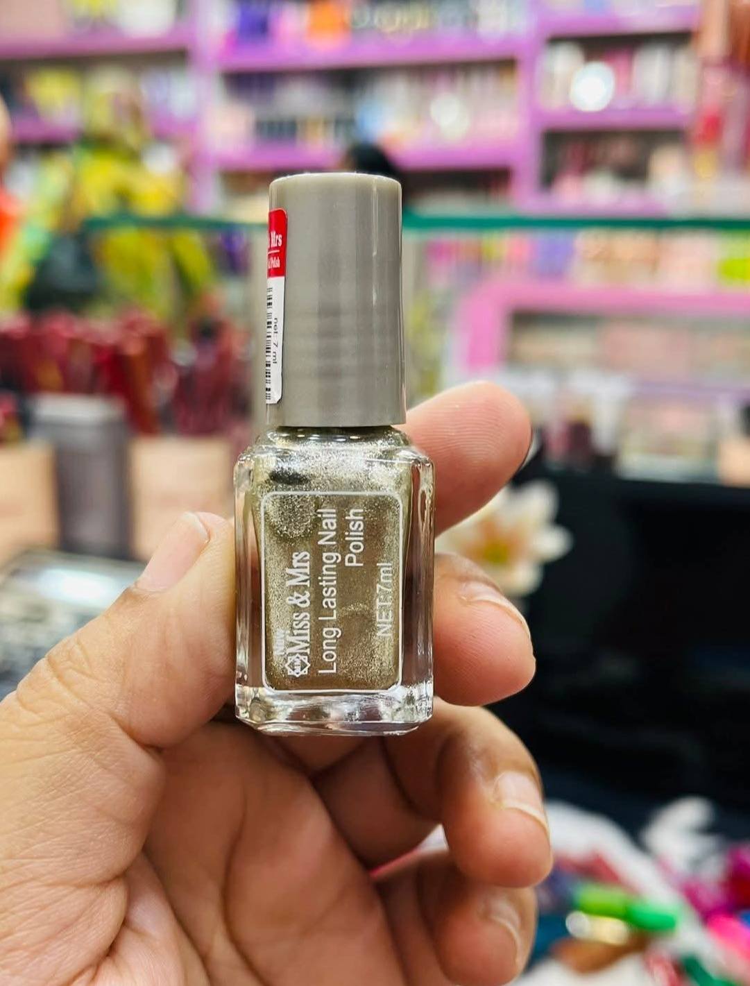 Miss & Mrs nail polish