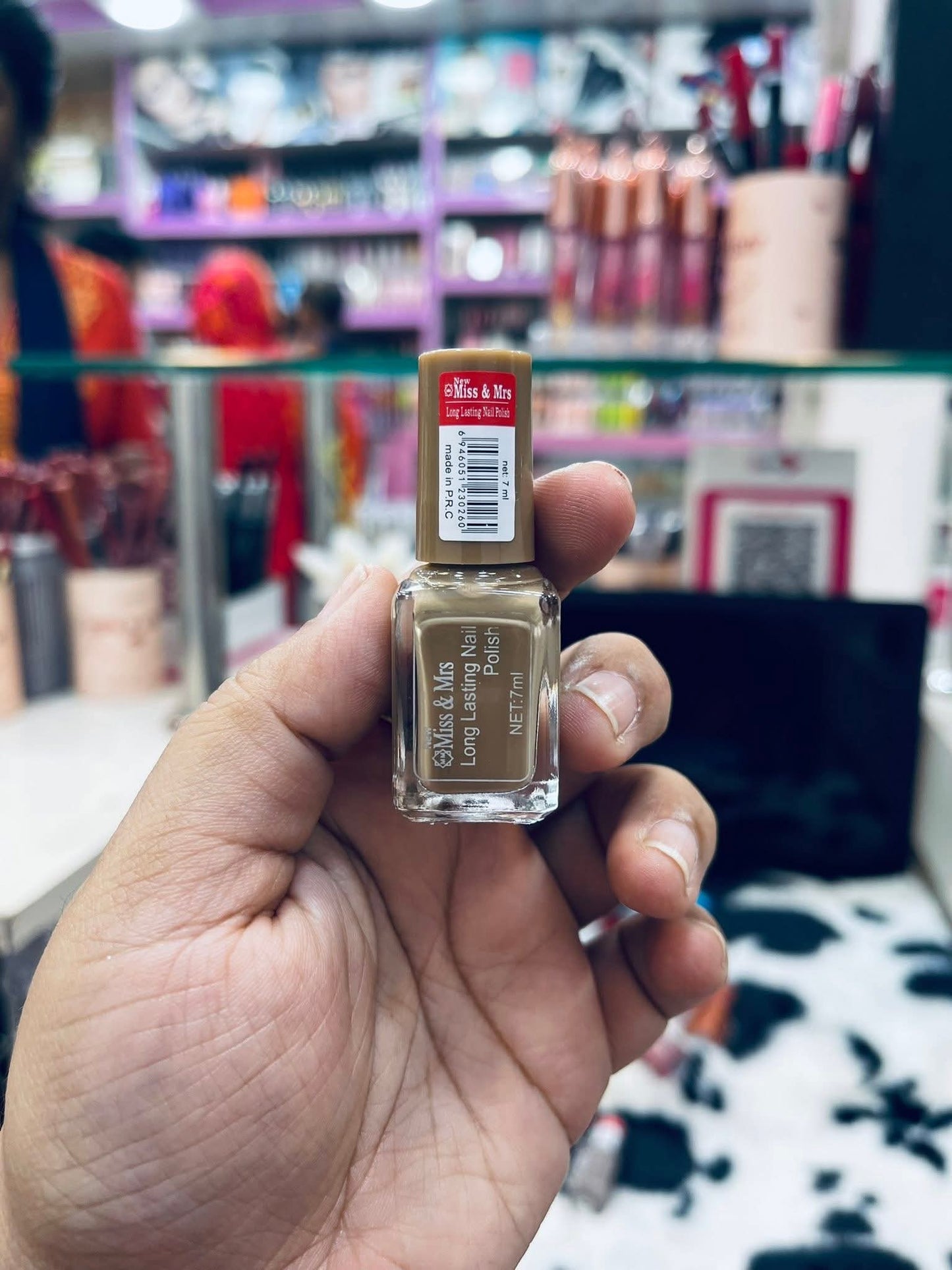 Miss & Mrs nail polish