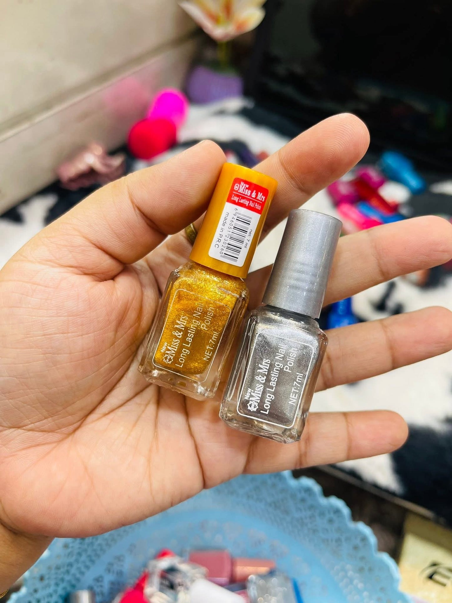 Miss & Mrs nail polish