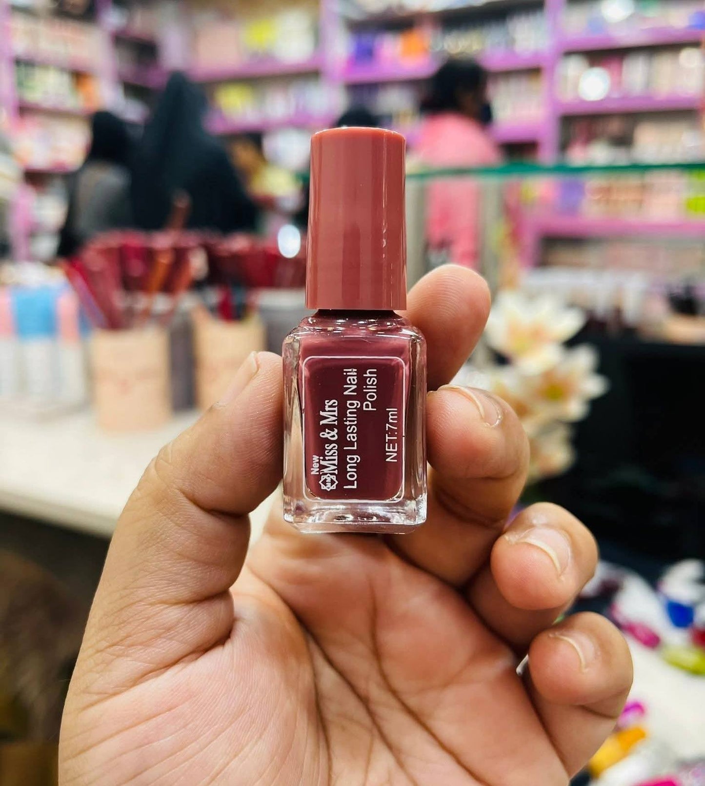 Miss & Mrs nail polish