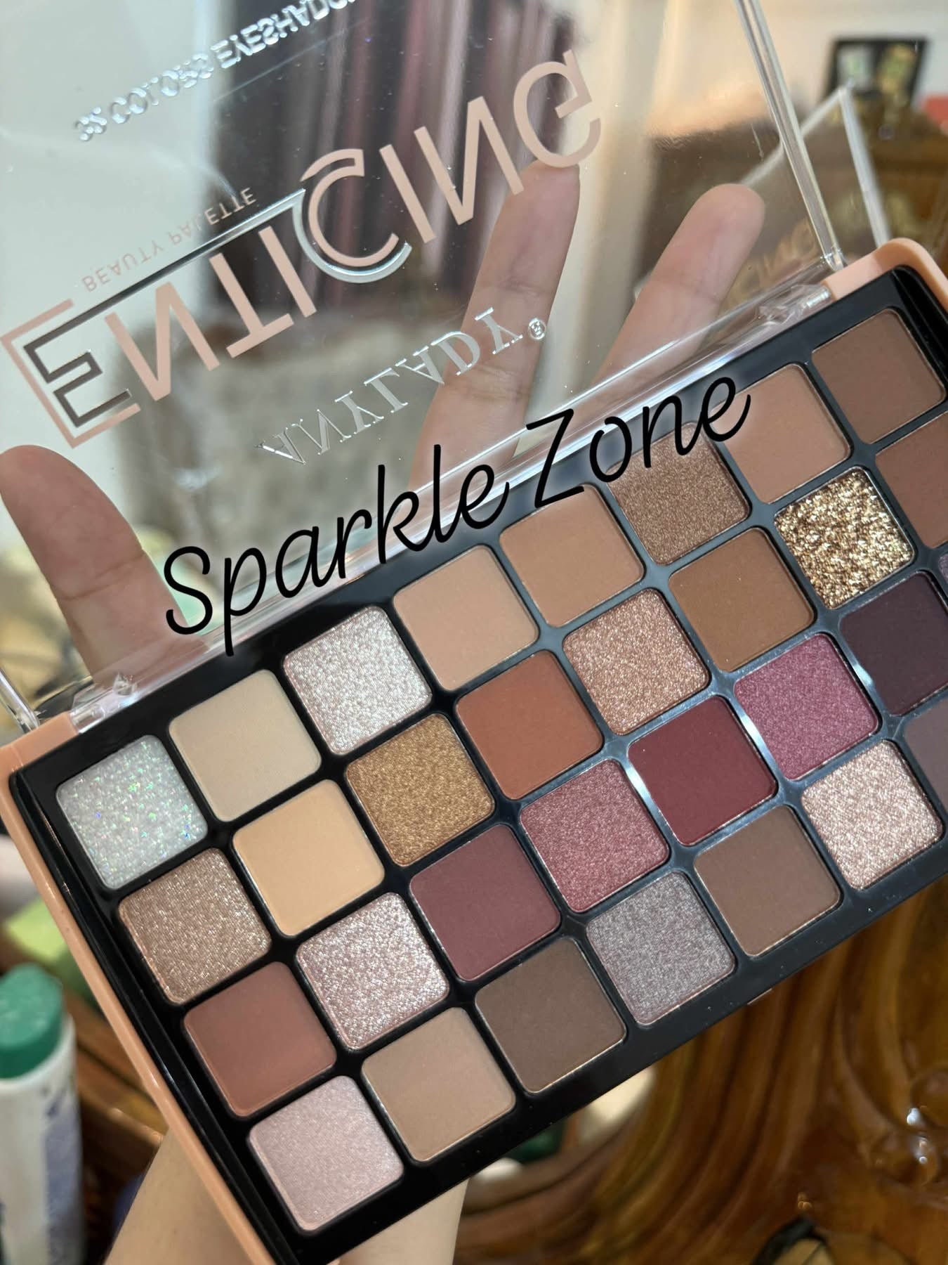 Any Lady Enciting Eyeshadow Palette