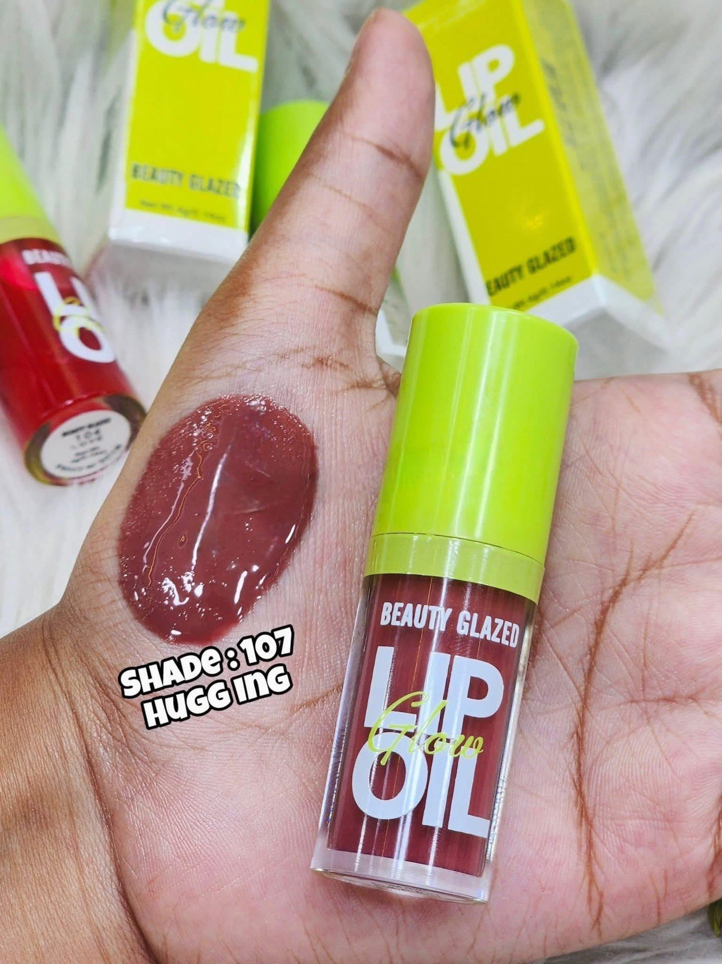 𝗕𝗘𝗔𝗨𝗧𝗬 𝗚𝗟𝗔𝗭𝗘𝗗  𝗟𝗶𝗽 𝗢𝗶𝗹